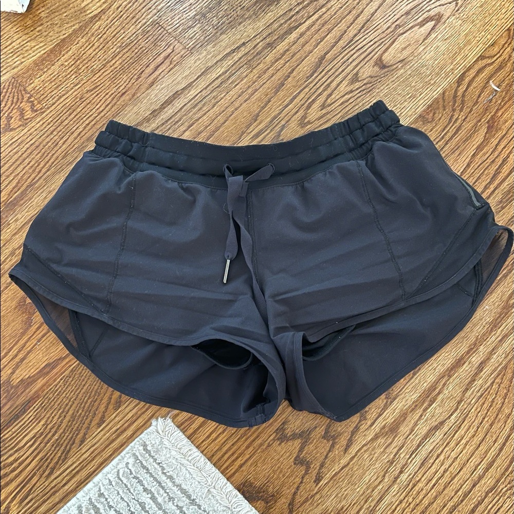 Lululemon Hotty Hot 2.5in